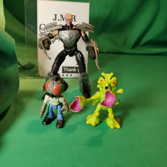 Vintage Teenage Mutant Ninja Turtles (TMNT) Action Figure & Merchandise Lot - Picture 10 of 17